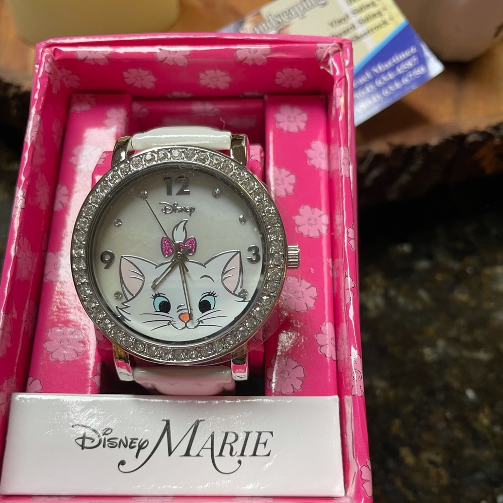 Disney Marie watch
